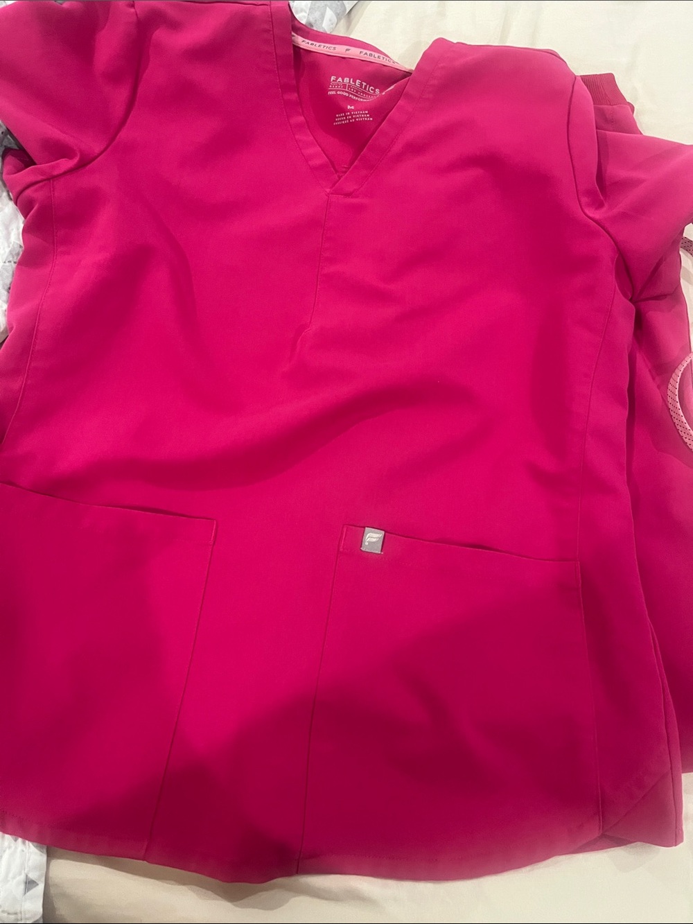 Fabletics Vibrant Pink Performance Scrub Set - Picture 2 of 5